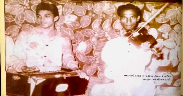 અમદાવાદની ફૂટપાથ પર મનોરંજન પીરસતા બે ભાઈબંધ મહેશકુમાર અને મણિલાલ પુરાણી