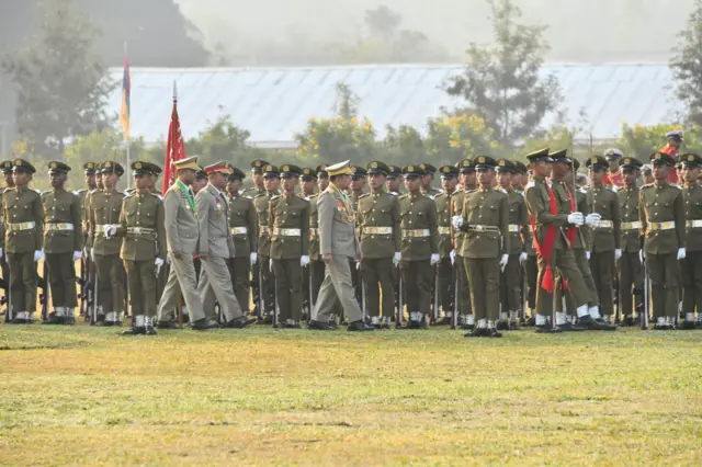 စစ်ကို ဆက်လက်ဆင်နွှဲမယ်လို့ စစ်ခေါင်းဆောင်ပြော