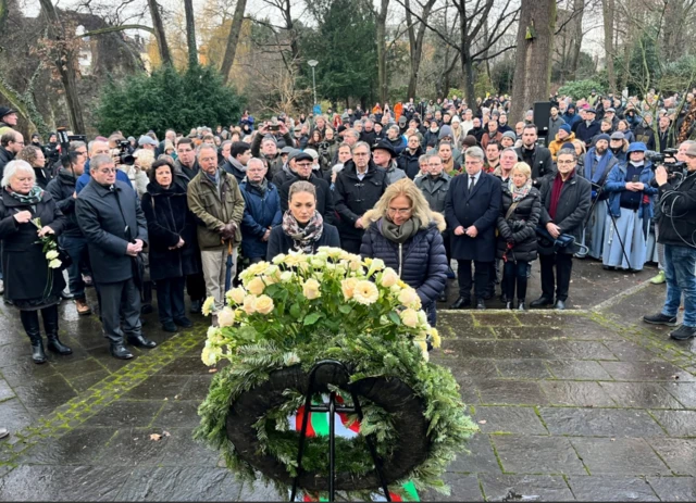 مراسم یادبود برای کشته شدگان در حمله با چاقو در شهرآشفنبورگ