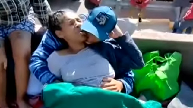 Johandri passou várias horascd pokertrabalhocd pokerparto a bordo do trem