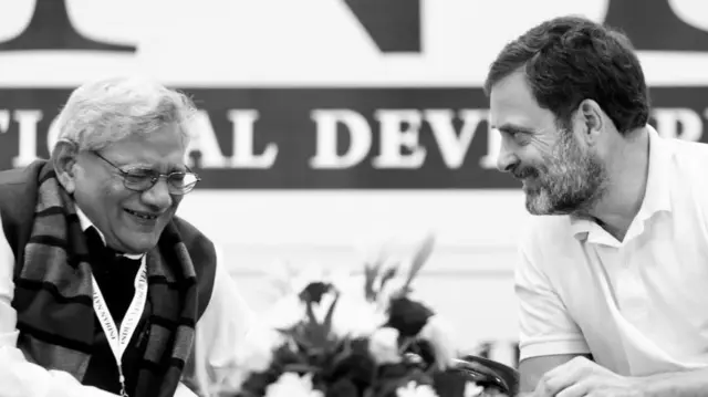 राहुल गांधी ने सीताराम येचुरी के साथ अपनी इस तस्वीर को पोस्ट करते हुए उन्हें अपना दोस्त बताया