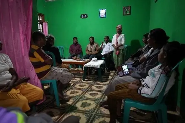 Aleta Baun sudah pernah menjabat sebagai anggota DPRD Provinsi NTT pada periode 2014-2019.