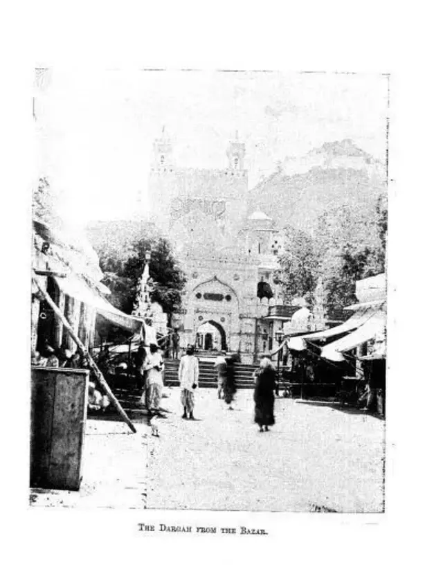 হরবিলাস সারদার বই থেকে পাওয়া খওয়াজা মৈনুদ্দিন চিশতির পুরানো ছবি। 