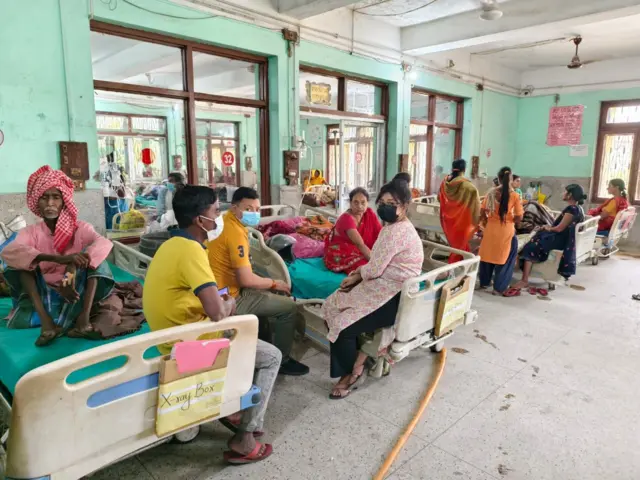 अस्पतालको दृश्य 