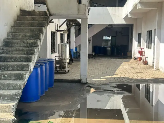 આવકાર ડ્રગ્સ પ્રાઇવેટ લિમીટેડ કંપનીની અંદરની તસવીર