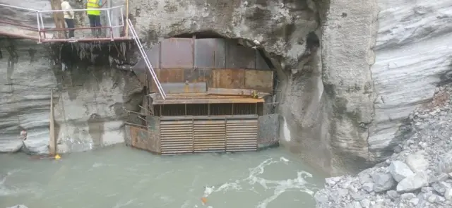 मेलम्ची खानेपानी