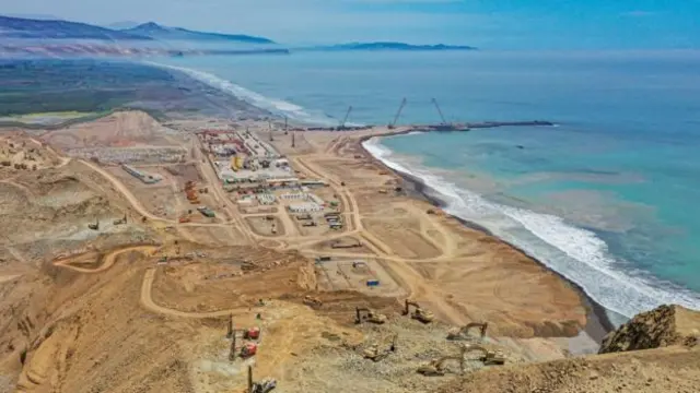 Foto aérea da construção o porto