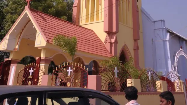 'அறநிலையத்துறை, வக்ஃப் வரிசையில் தேவாலயங்கள்' : நீதிமன்றத்தின் கருத்தை கிறிஸ்தவ அமைப்புகள் எதிர்ப்பது ஏன்? 