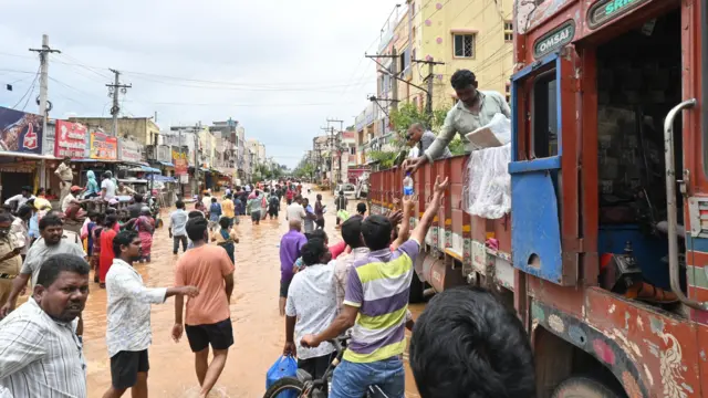 సహాయక చర్యలు