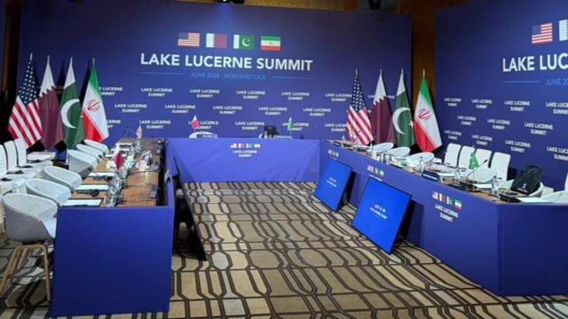مقر "اجتماع بحيرة لوسيرن" خاوياً بعد أن غادرته الوفود الأربعة