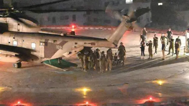 বয়স্ক দুই জন নারী জিম্মিকে মুক্তি দিয়েছে হামাস