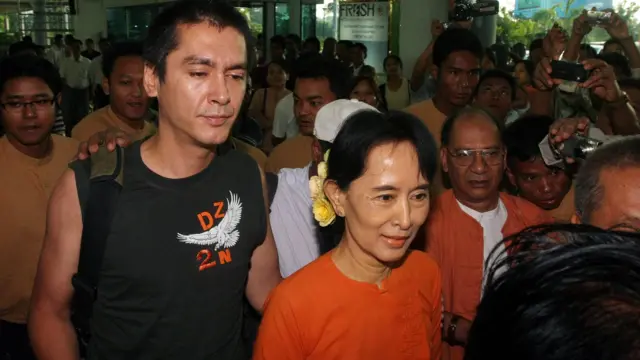 Aung San Suu Kyi and Her son