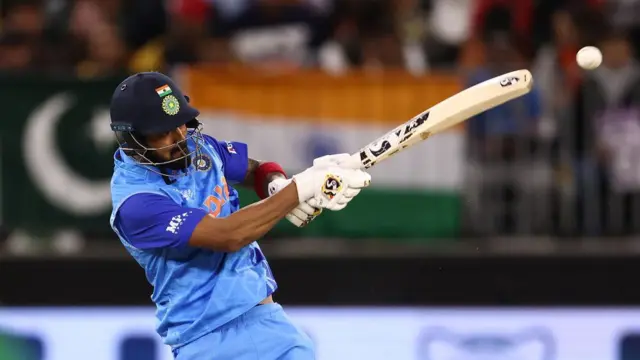 குல்தீப் யாதவ், கே.எல்.ராகுல் - இலங்கையை வீழ்த்த இந்தியாவுக்கு உதவிய மேஜிக் வீரர்கள்