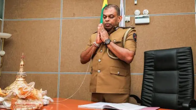 இலங்கையில் போலீஸ் மாஅதிபருக்கு பணியாற்ற உயர்நீதிமன்றம் இடைகால தடை - போலீஸ் மாஅதிபரின்றி ஜனாதிபதித் தேர்தலை நடத்த முடியுமா?