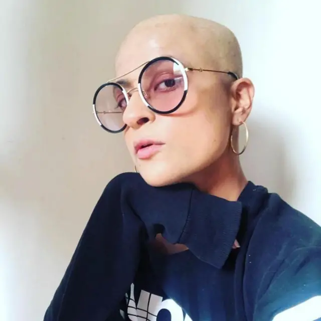 सोशल मीडियावर कॅन्सरविरुद्धच्या लढ्याबद्दल ताहिरा कश्यप सातत्यानं बोलत असते.