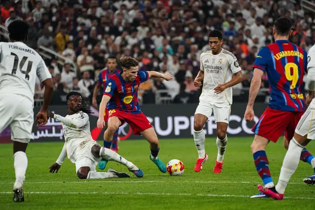 ريال مدريد وبرشلونة