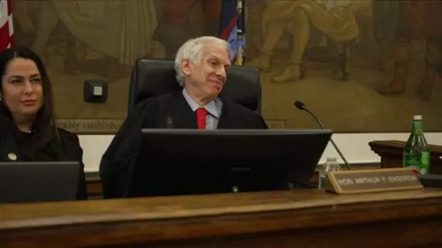 آرتور انگورون قاضی دیوان عالی نیویورک