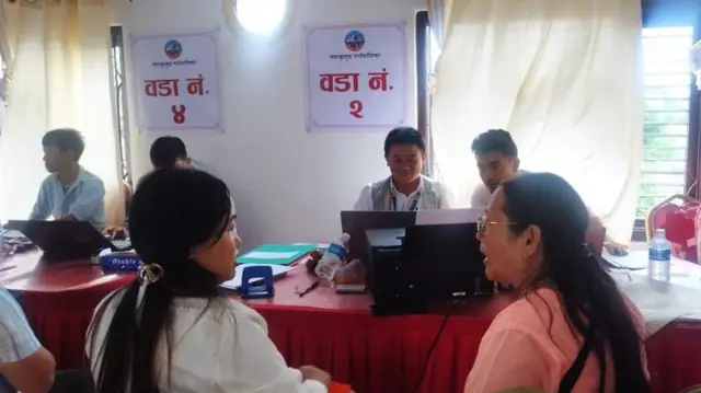 सोलुखुम्बुको महाकुलुङ गाउँपालिकाले चलाएको 'घुम्ती शिविर'