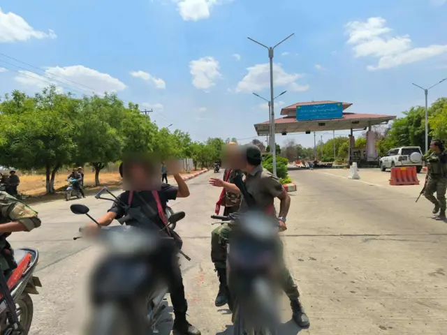 တော်လှန်ရေးပူး‌ပေါင်းအဖွဲ့တွေ ဝင်တိုက်တဲ့ စစ်တပ်စခန်း