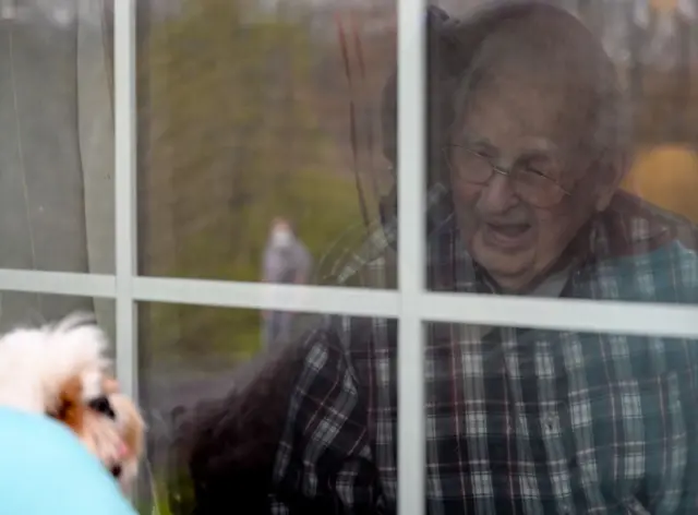 Сүрөттүн окуяга тиешеси жок