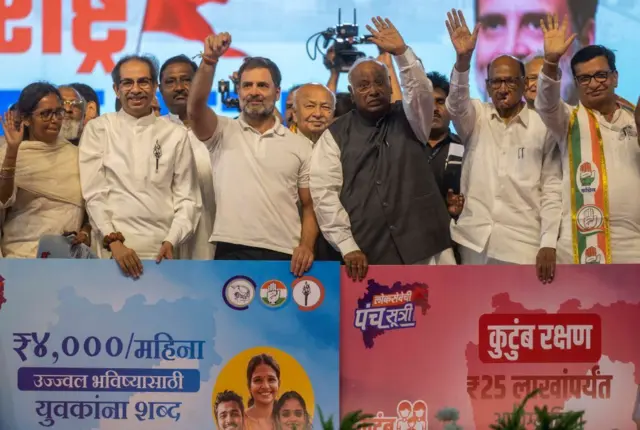 महाविकास आघाडीनेही अनेक योजनांची आश्वासने दिली आहेत.