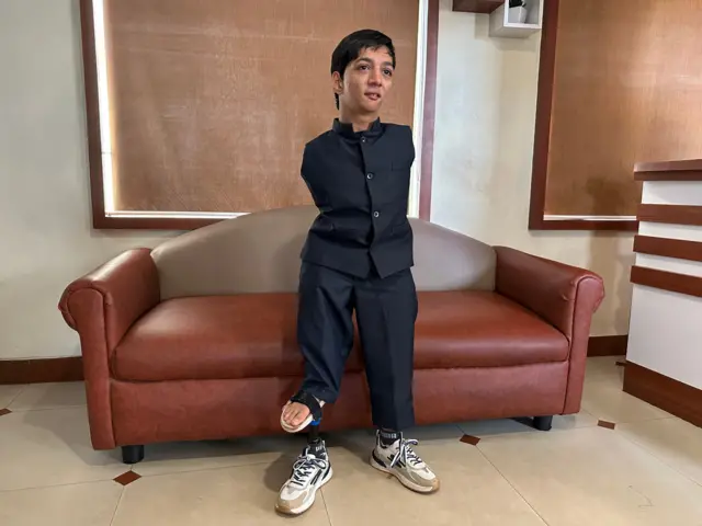 மாற்றுத்திறனாளி மாணவர் முகமது ஆசிம்