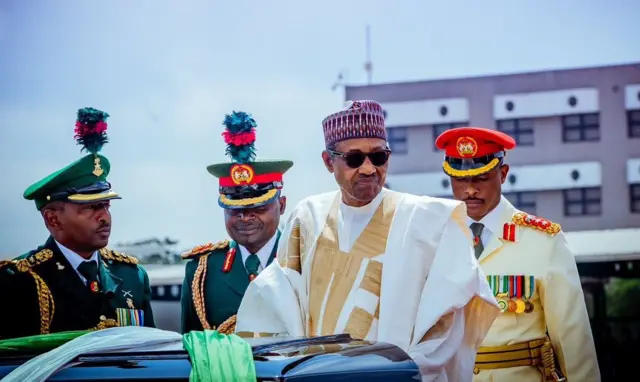Onyeisiala Buhari ekwuola ugboro ugboro na ihibe ukpuru nakwa usoro ntuliaka ziri ezi so n'ihe ndị ga-amasị ya ka ụwa jiri cheta ọchịchị ya.