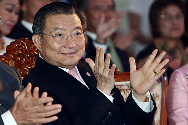 Billionaire Charoen Sirivadhanabhakdi, chairman of Thai Beverage Pcl, applauds during a charity event in Bangkok, Thailand, on Wednesday, Oct. 15, 2014. 