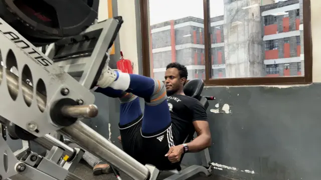 Dhismaha qeybta hoose ee jirka