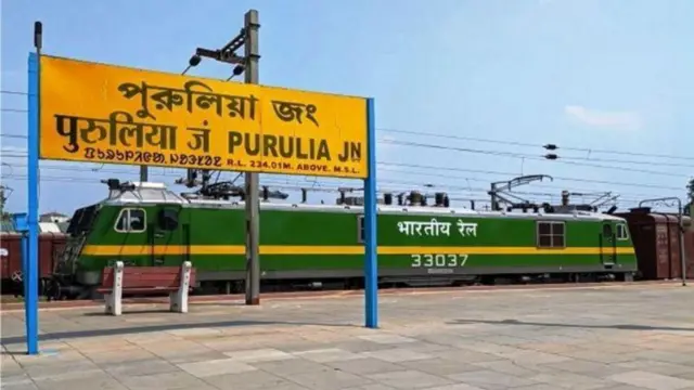 குழந்தை கடத்துபவர்கள் என்ற சந்தேகத்தில் துறவியை அடித்து உதைத்த மக்கள்