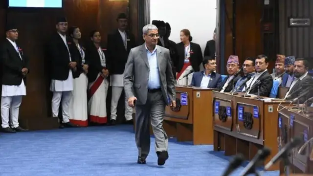 गृहमन्त्री लेखक