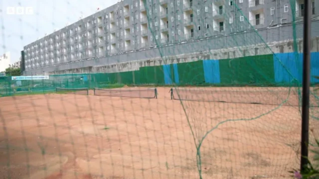 ਰਾਧਿਕਾ ਦੀ ਅਕੈਡਮੀ