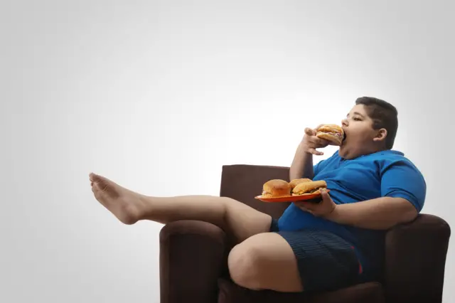 लठ्ठ मुलगा