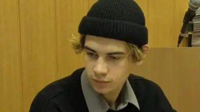 18-летний барабанщик группы Леонтьев в суде