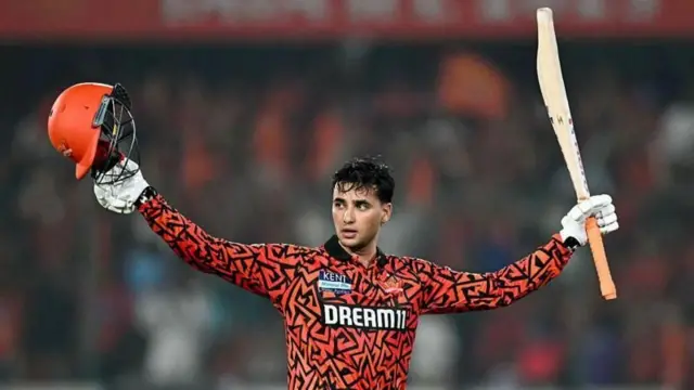 IPL 2020, SRH, PBKS, અભિષેક શર્મા, ટ્રેવિસ હેડ, હૈદરાબાદ, પંજાબ, ક્રિકેટ, આઈપીએલ, ટી20 રેકૉર્ડ્સ, બીબીસી ગુજરાતી, ગુજરાત સમાચાર, ન્યૂઝ અપડેટ