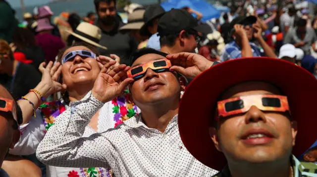 సంపూర్ణ సూర్యగ్రహణం