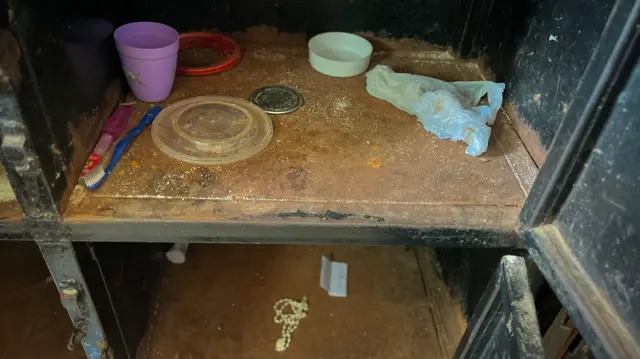 Ilegbe awọn akẹkọọ ni Papiri