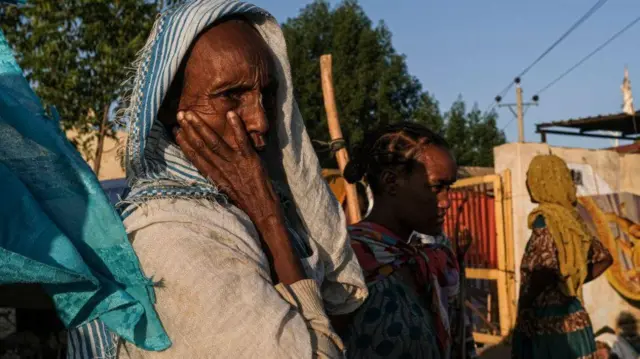 ተፈናቐልቲ