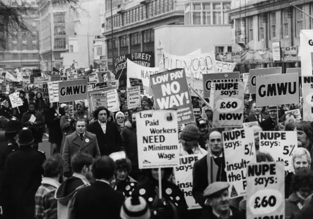 1979'da 100 bin ambulans çalışanı 24 saatlik greve çıkmıştı