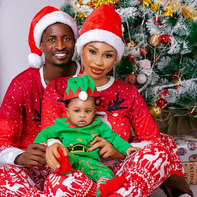 Yetunde Barnabas ọkọ rẹ ati ọmọ wọn