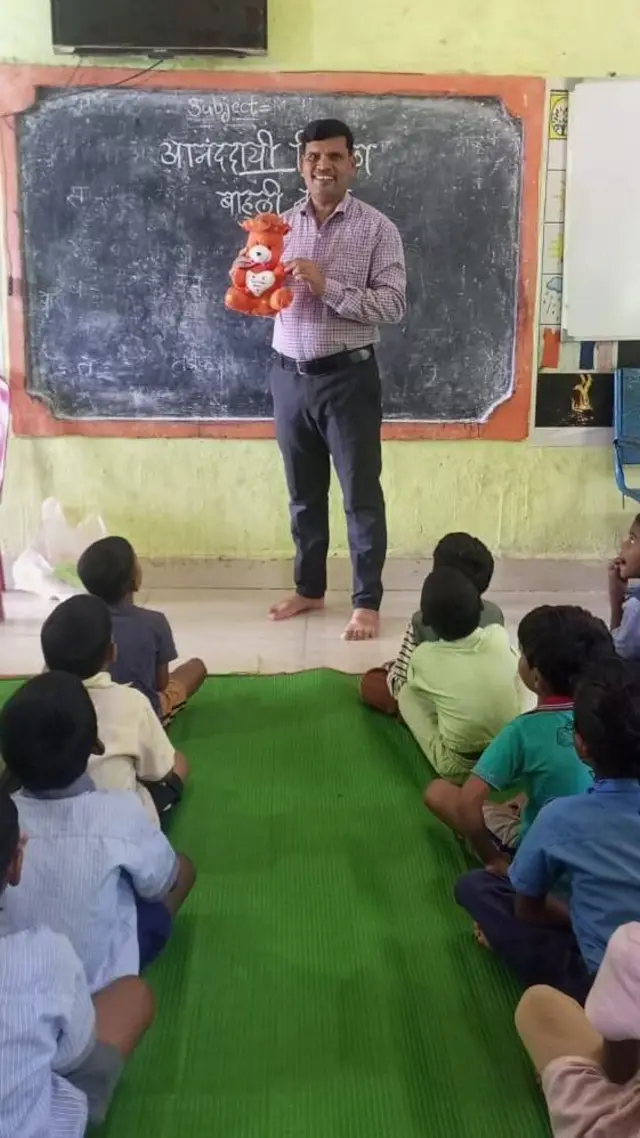 शिक्षक दिनः गडचिरोलीतल्या मांतय्या गुरुजींनी शाळेमधून असा केला गावाचा कायापालट