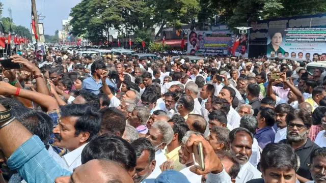 அதிமுக 
