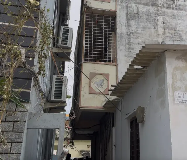 మహేందర్, స్వాతి ఉంటున్న ఇల్లు