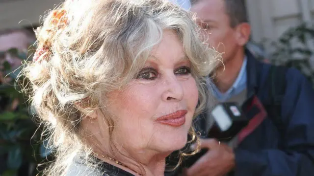 عکس بریژیت باردو در بیستمین سالگرد تاسیس بنیاد حمایت از حیواناتش