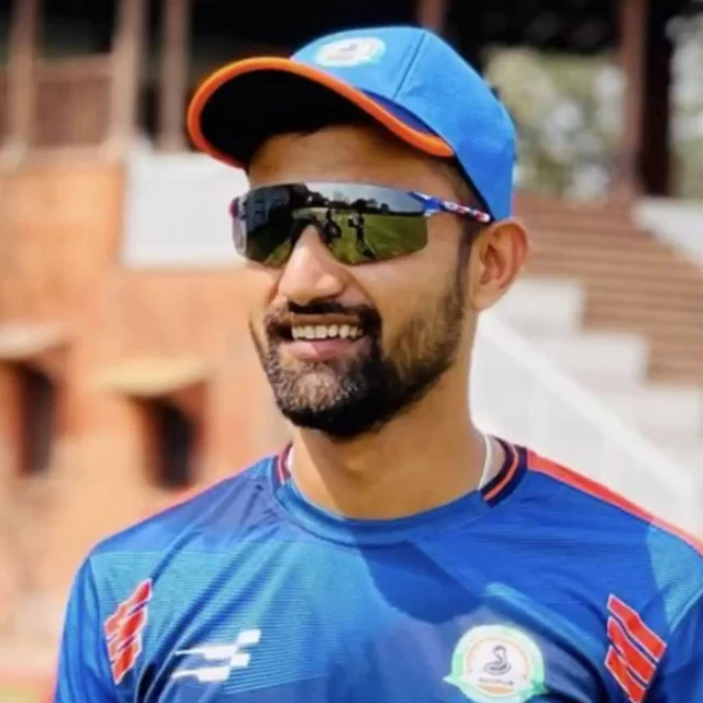 शुभम दुबे