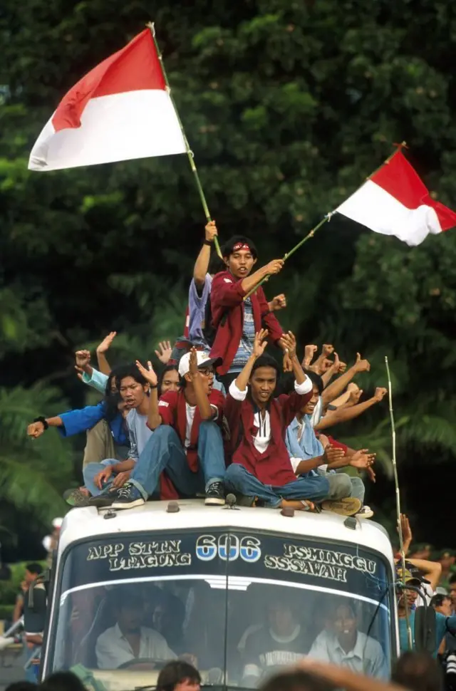 1998, mahasiswa, NKK/BKK, demonstrasi mahasiswa