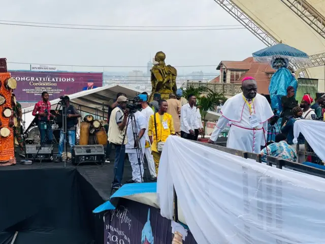 Aworan eto ifinijoye Olubadan tuntun.