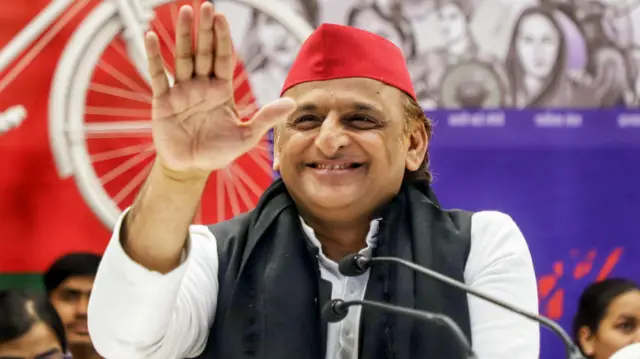 अखिलेश यादव