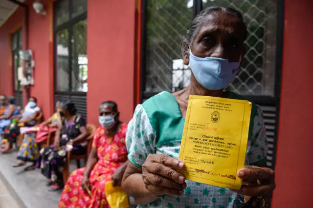 සංක්‍රාන්තික, අවදානමට ලක්වූ, දුප්පත් හා අන්ත දිළිඳු යන සමාජ කාණ්ඩ 04ක් යටතේ අස්වැසුම සුබසාධක ප්‍රතිලාභ ගෙවීම් සිදු කෙරෙන අතර ආබාධිත, වැඩිහිටි සහ වකුගඩු රෝගීන් සඳහා ද සුපුරුදු පරිදි අදාළ දීමනා ලබා දෙනු ලබයි. 