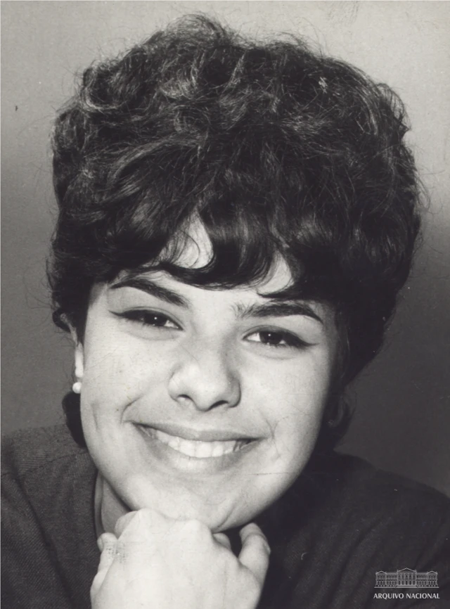 Foto do rosto de Elis, sorrindo